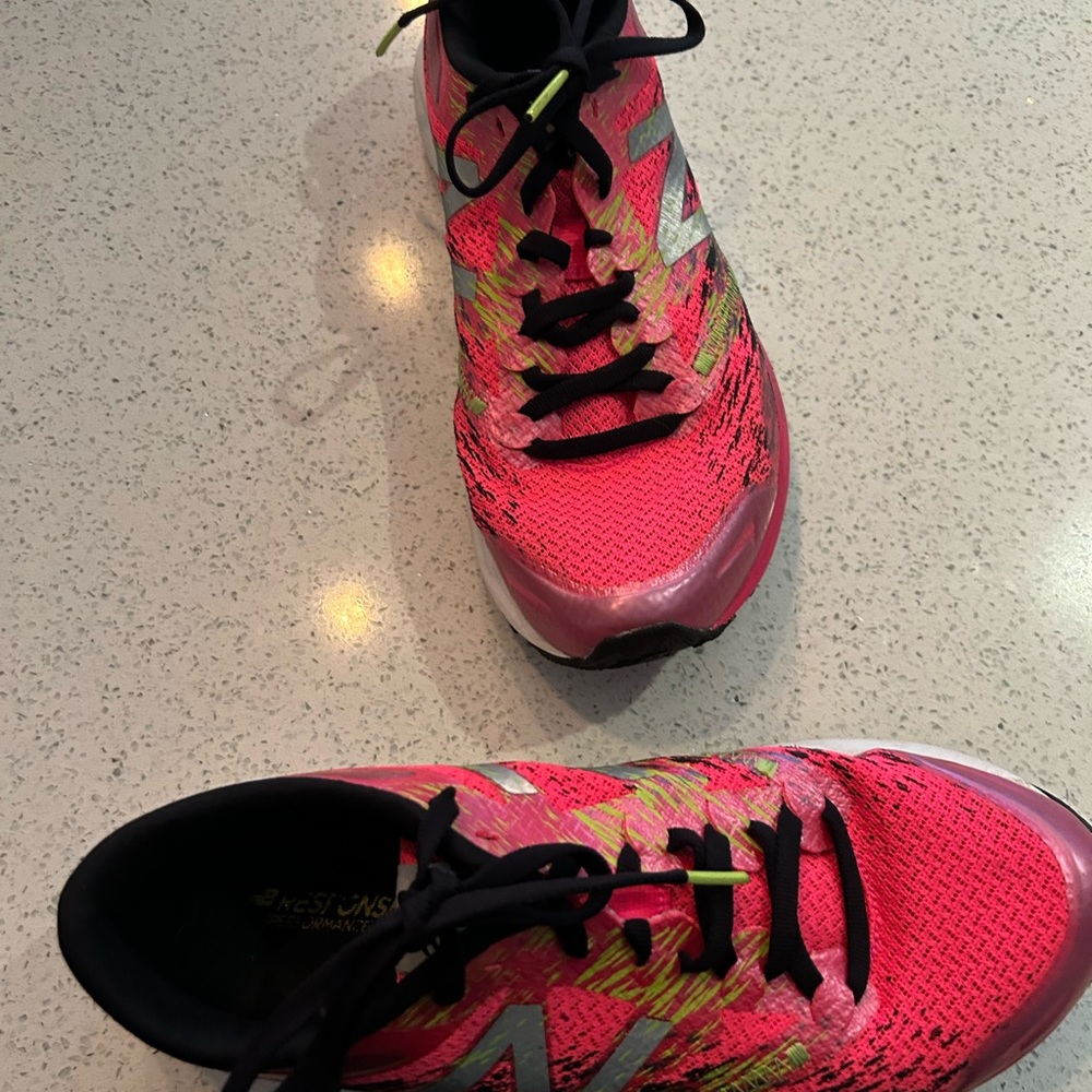 New Balance speedride strobe
